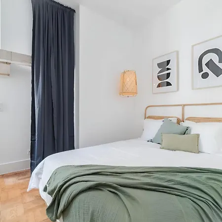 Lejlighed Charming 2br With Balcony